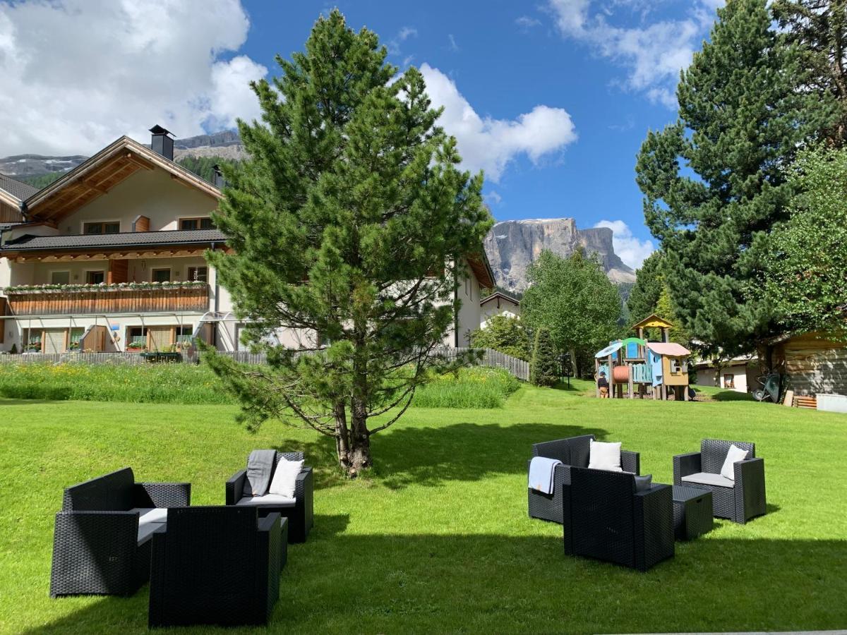 Garni La Vara Corvara In Badia Extérieur photo