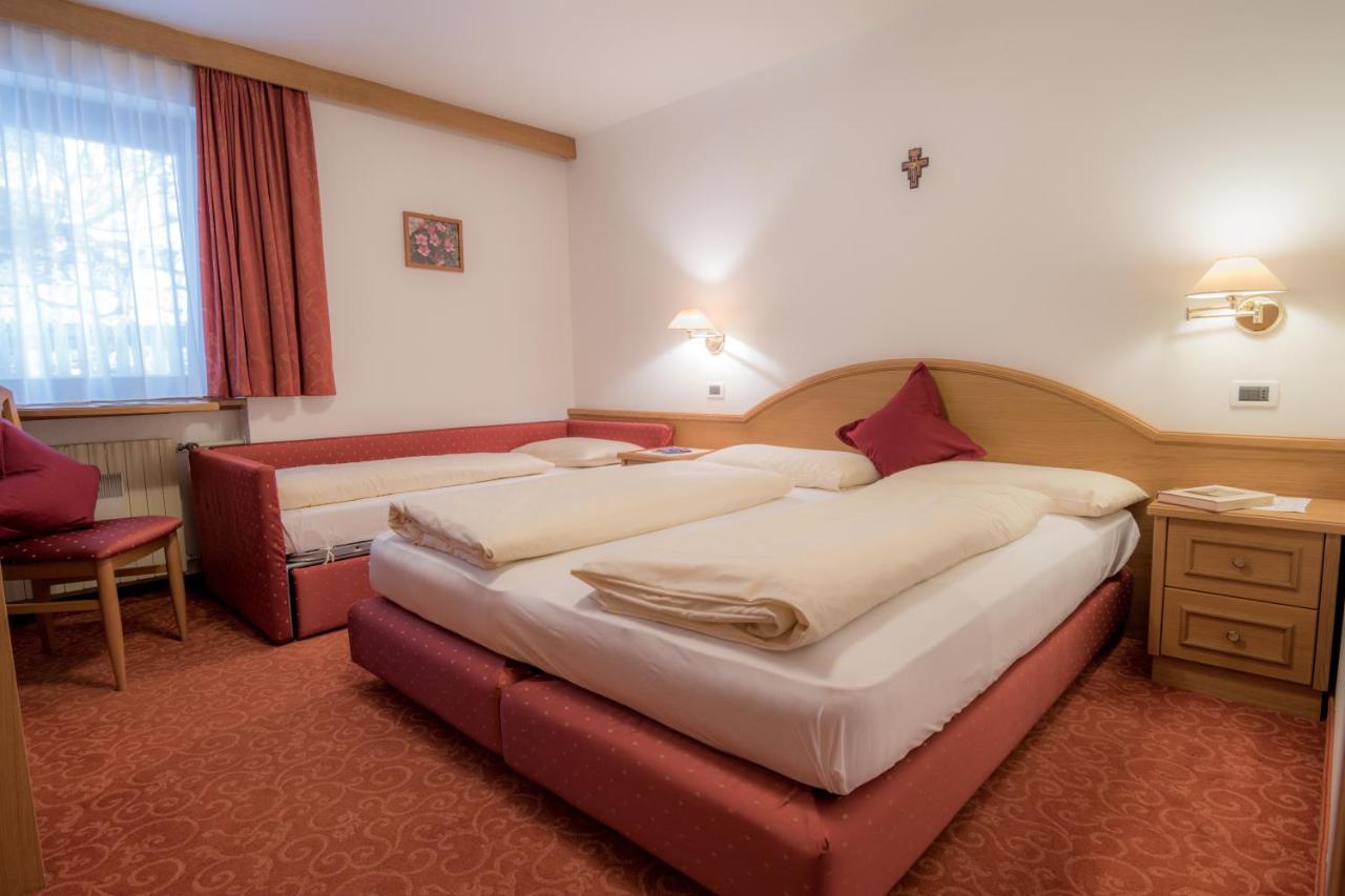 Garni La Vara Corvara In Badia Extérieur photo
