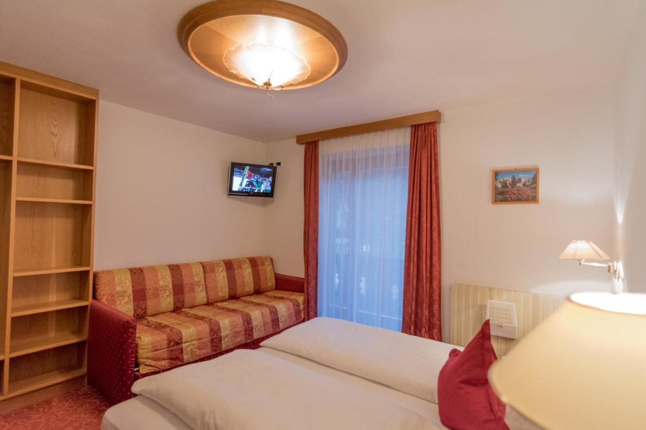 Garni La Vara Corvara In Badia Extérieur photo