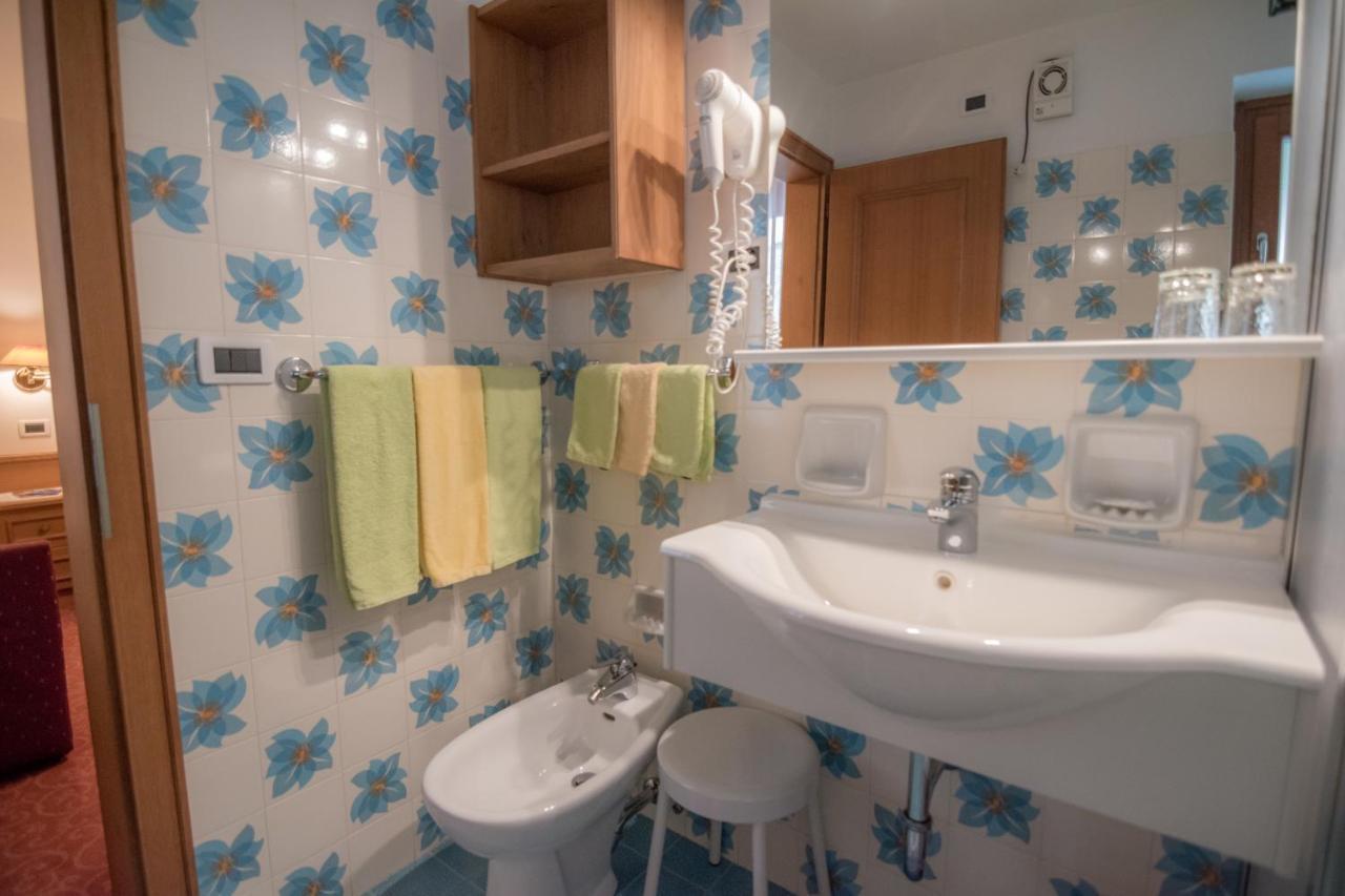 Garni La Vara Corvara In Badia Extérieur photo