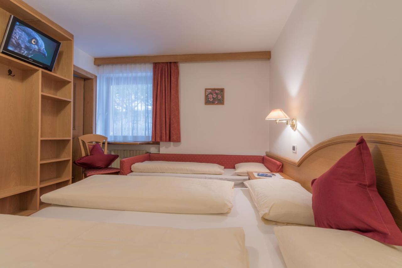 Garni La Vara Corvara In Badia Extérieur photo