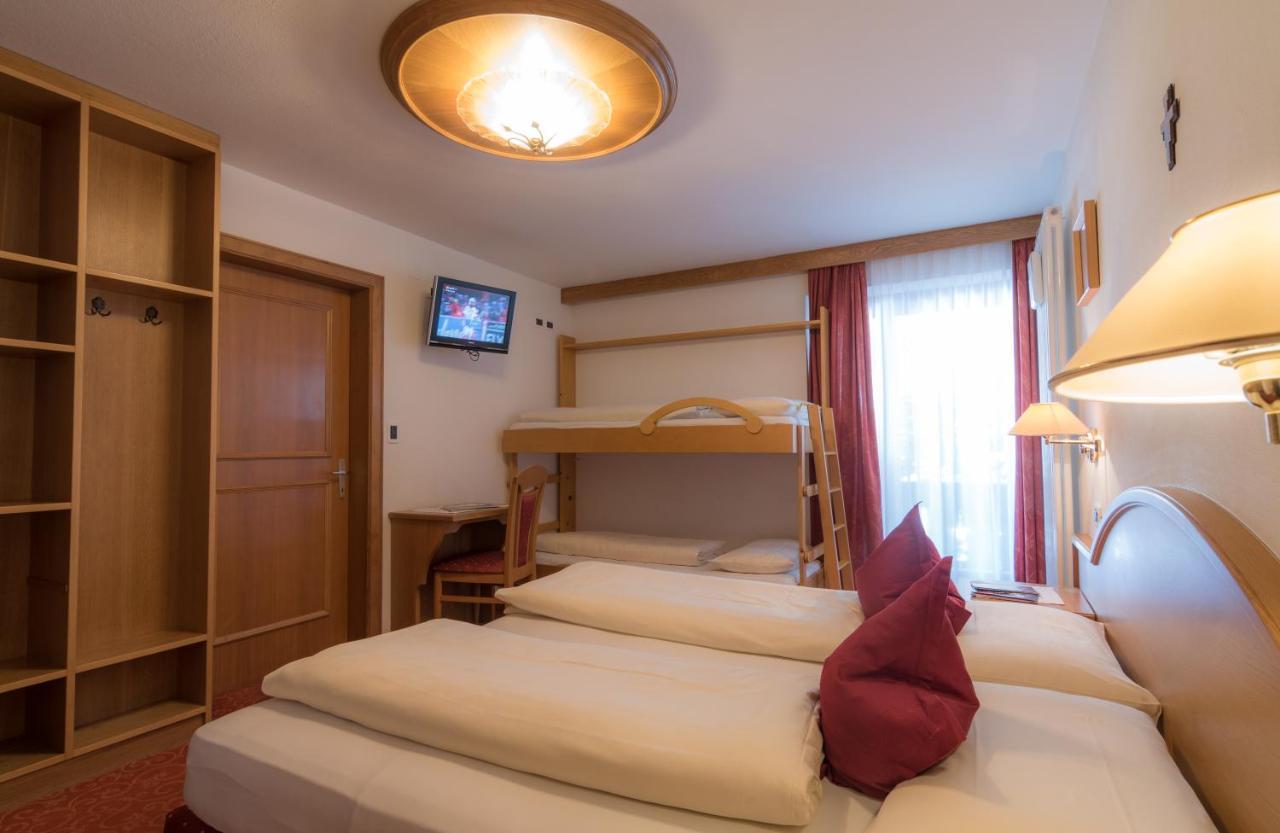 Garni La Vara Corvara In Badia Extérieur photo